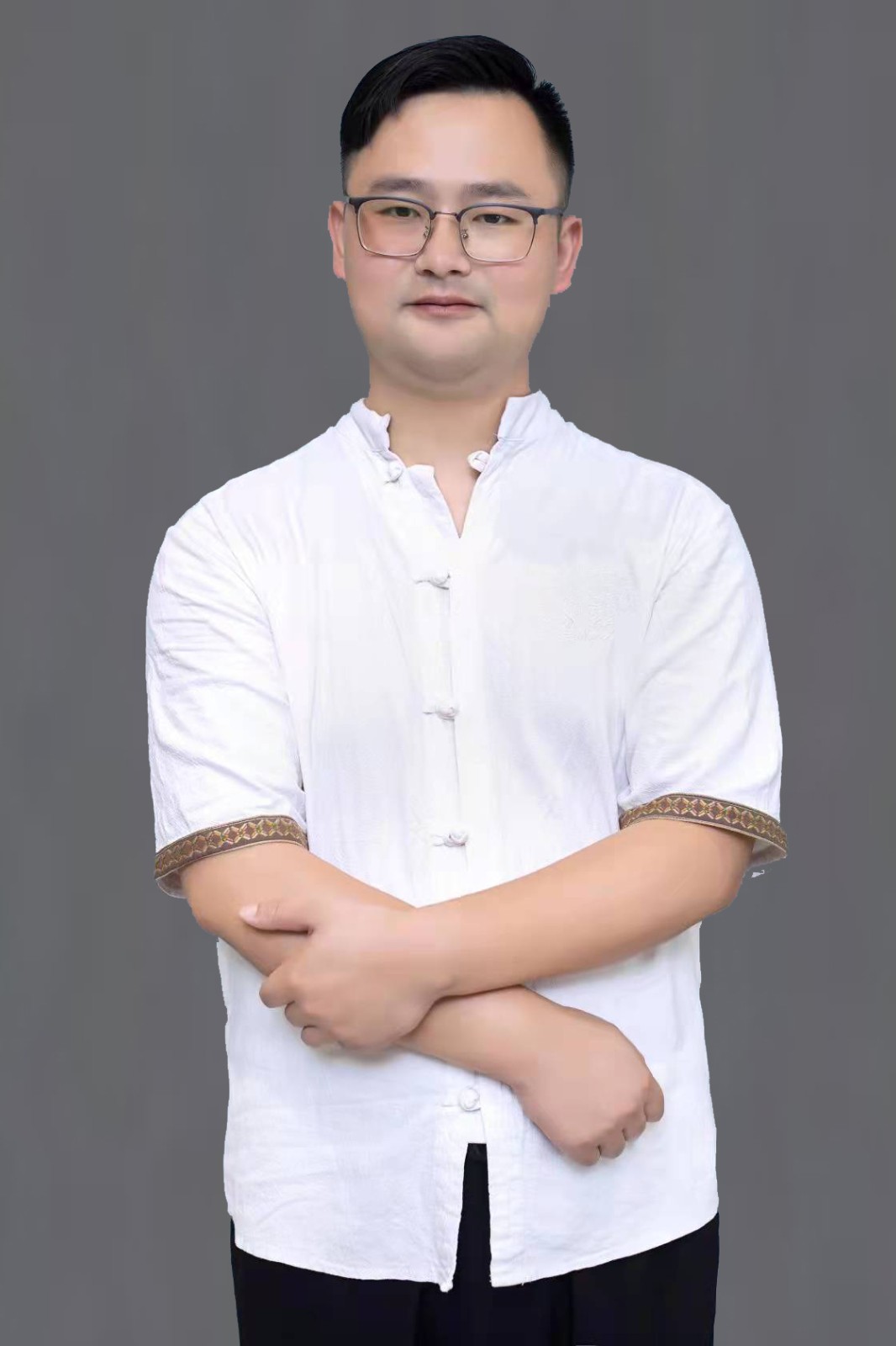 1690535173114743.jpg 张振.jpg