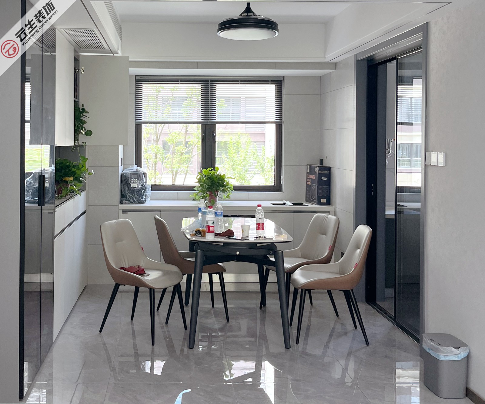 1691303145529323.jpg 餐厅.jpg