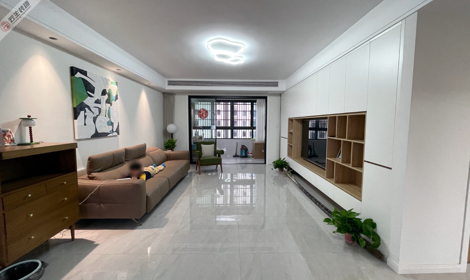 1697617154377505.jpg 客厅.jpg